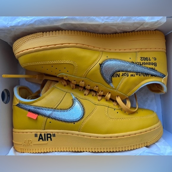 OFF-White X Air Force 1 Low “University Gold” - Picture 2 of 9